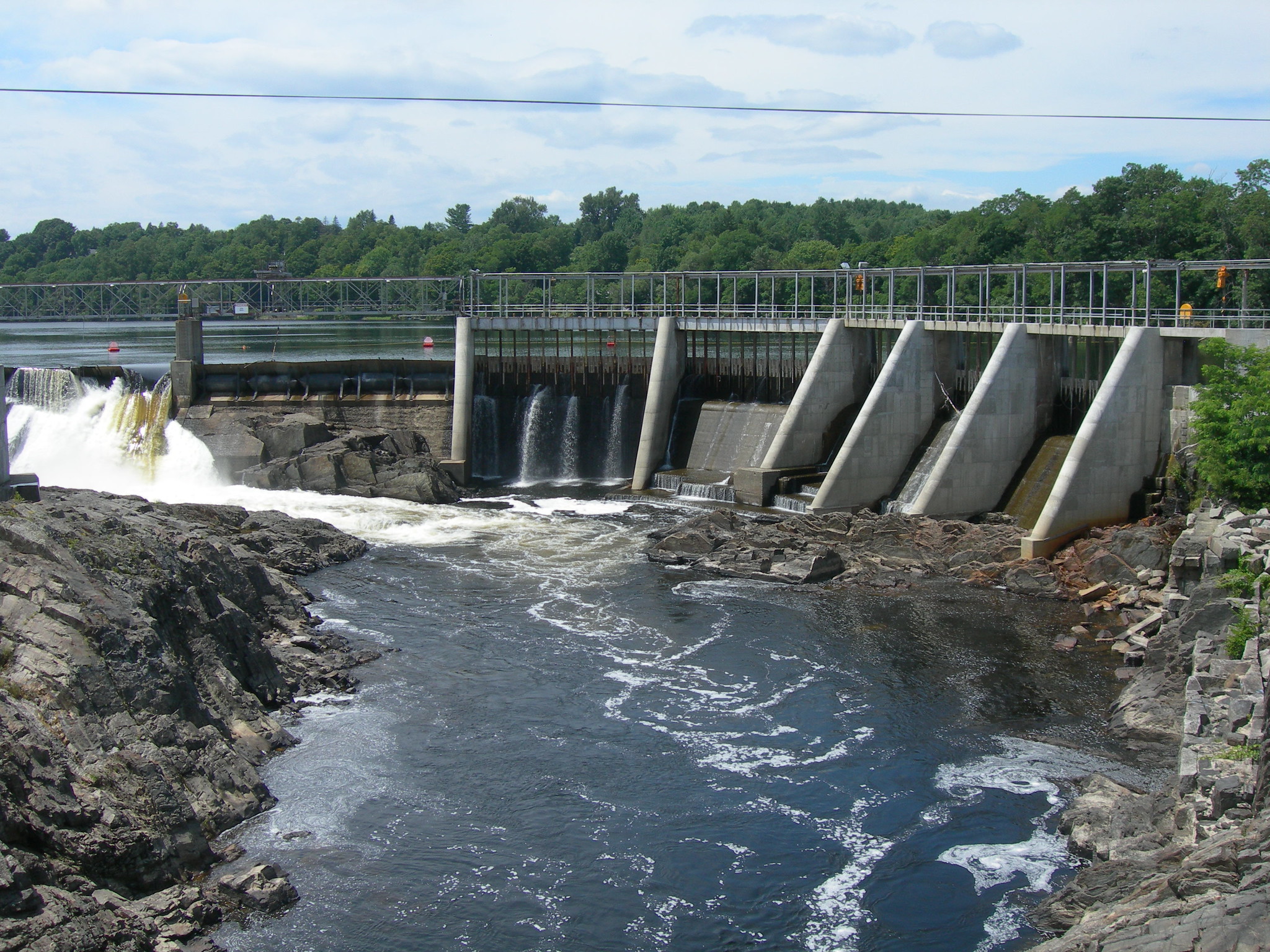 Brookfield Renewable Temporarily Shuts Down 3 Kennebec River Dams To Protect Salmon Migration - Vimarsana News