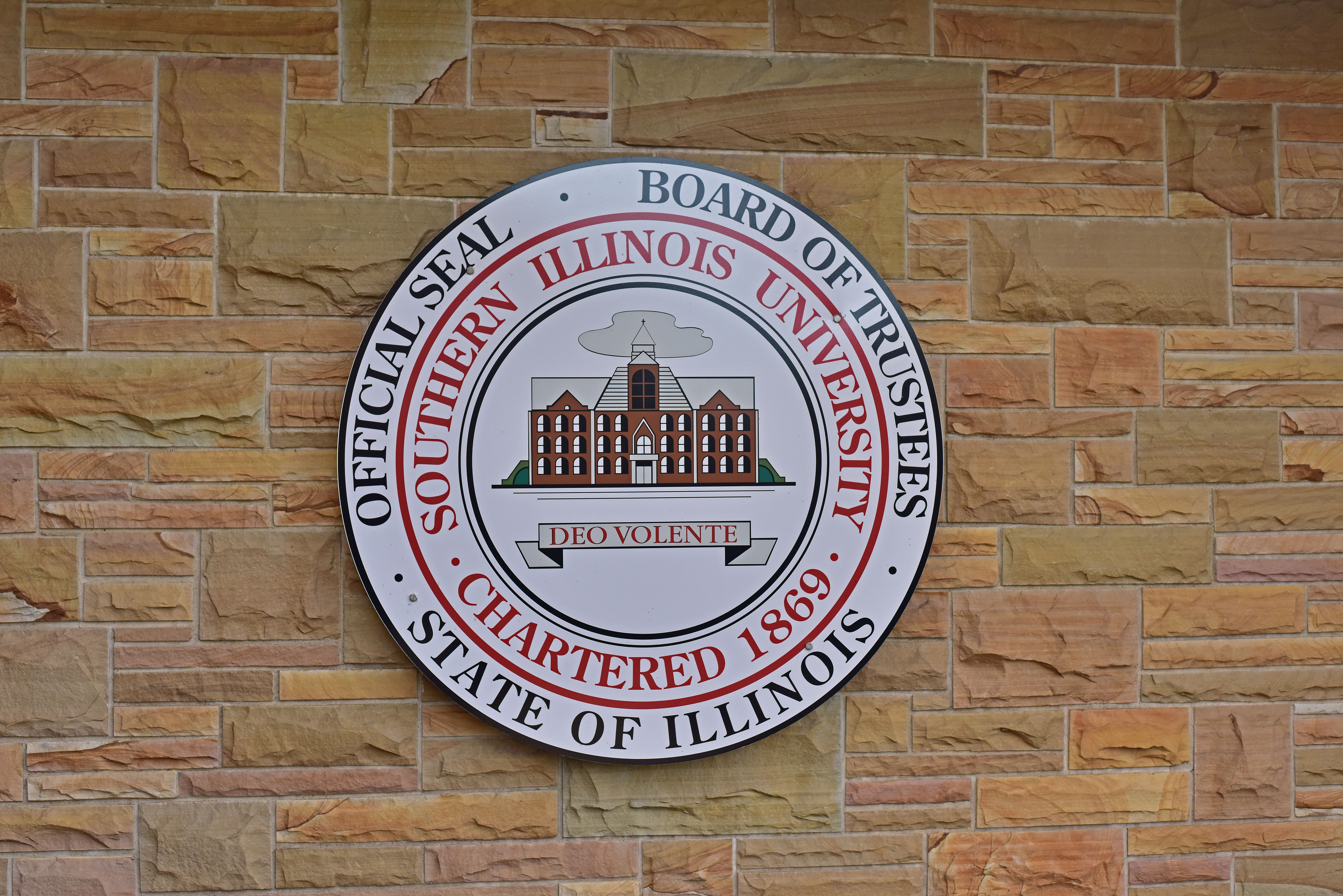 SIU's Trustees approve incentive bonuses for top administrators and honor the Voice of the Salukis - Vimarsana News